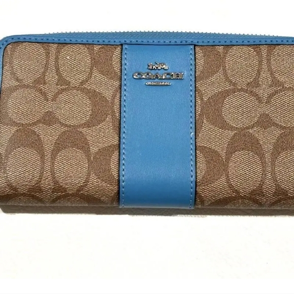 Coach Signature PVC leather accordion zip wallet - Picture 4 of 10